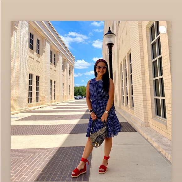 Lauren scalloped suede espadrille platform sandals - Picture 12 of 13